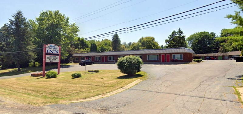 Baw Beese Inn (Hillsdale Motel) - Street View (newer photo)